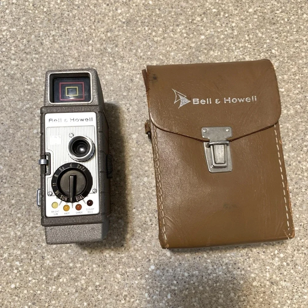 Vintage Bell & Howell 323 8mm Movie Camera Gray Non Reflex USA W/ Case Tested